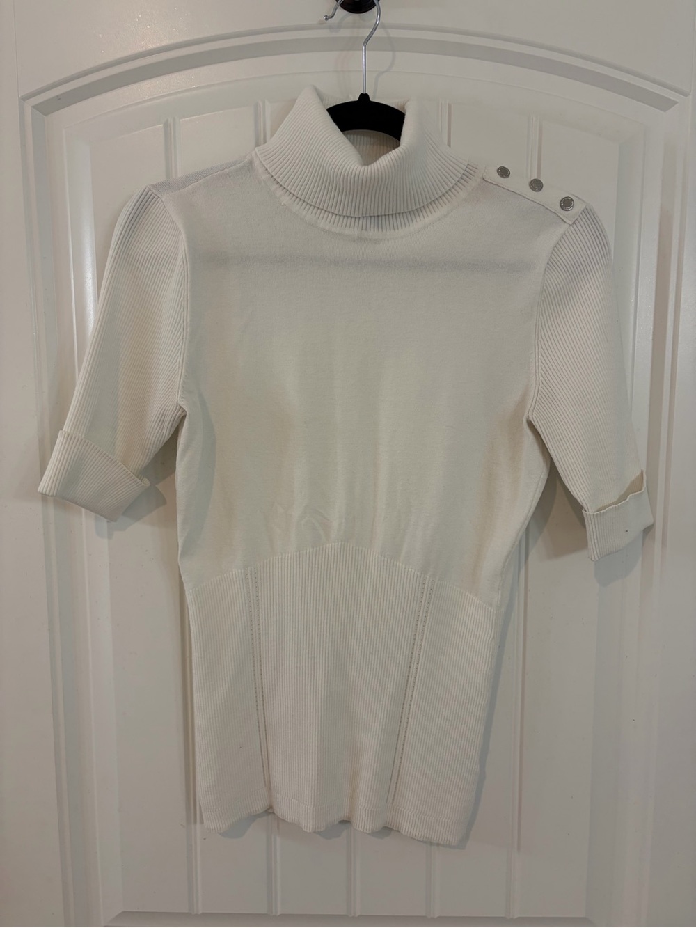 White House Black Market Cream Short-Sleeve Turtleneck Sweater